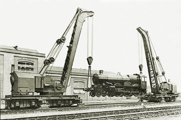 GWR Nos.2 & 3 lifting Dartmouth Castle at Swindon